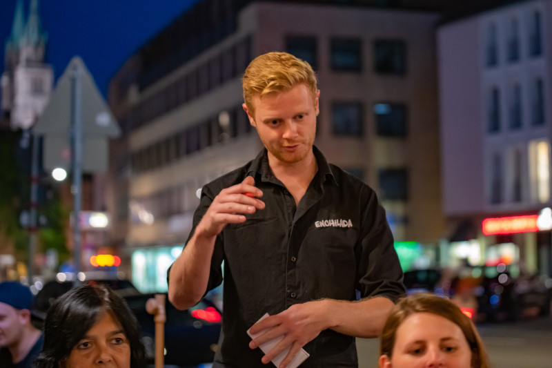 Michael Robinson, Bedienung im Enchilada